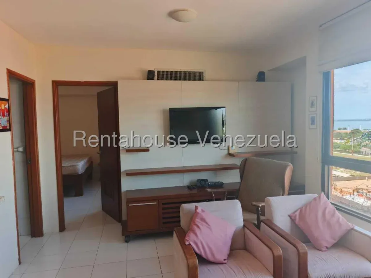 LINDO APARTAMENTO EN ALQUILER EN AVENIDA EL MILAGRO  - 9