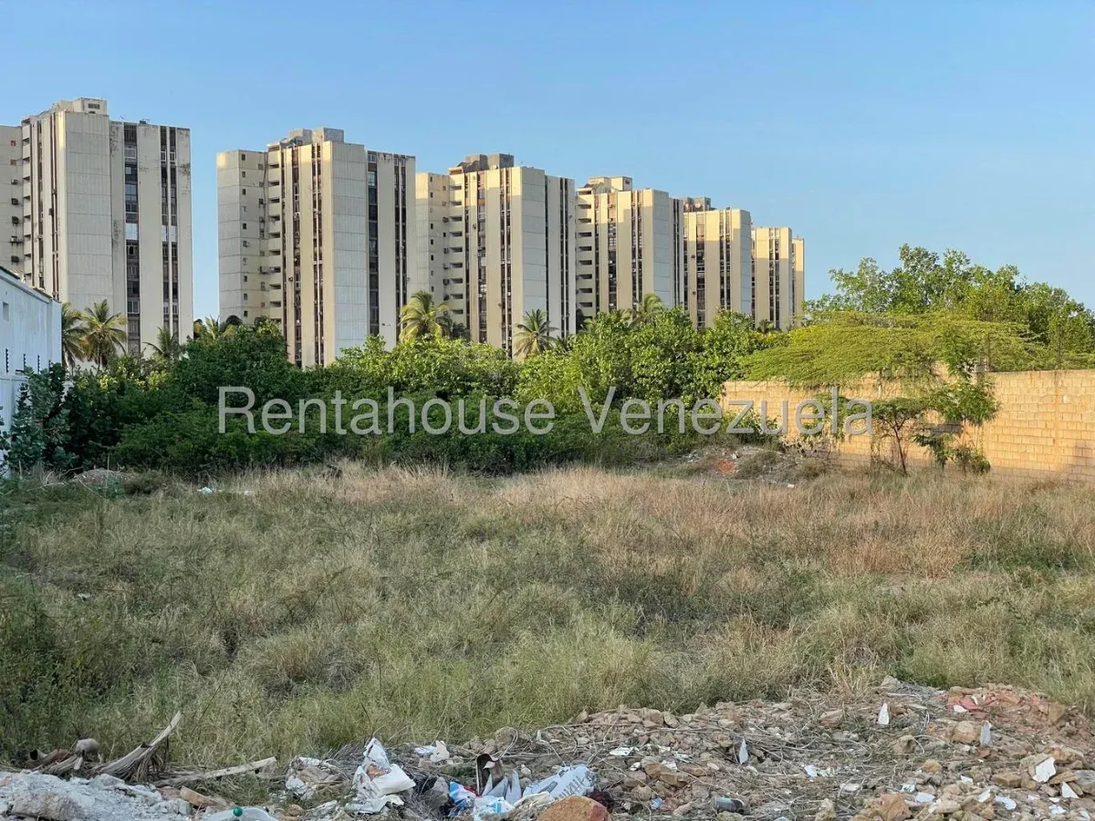 TERRENO EN VENTA EN LAGO MAR BEACH  - 4