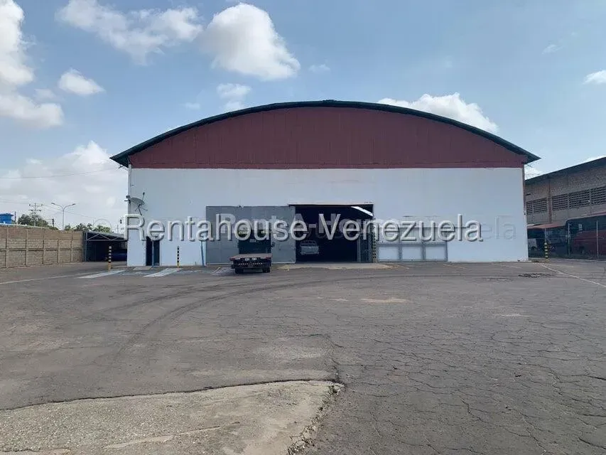 GALPÓN EN ALQUILER EN ZONA INDUSTRIAL