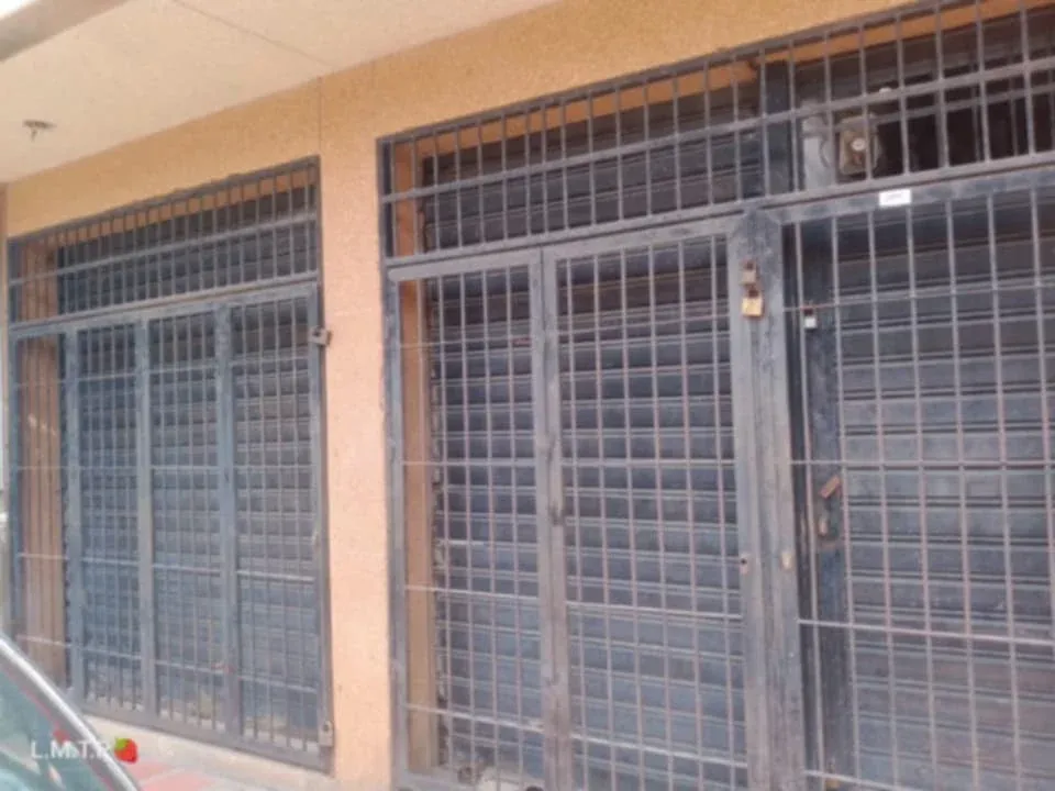 Venta de licorería con todo, en 2 locales propio de 170Mts2 higuerote