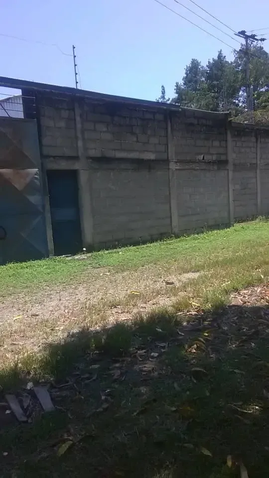 Galpon industrial con Terreno 10.000Mts2 propio y con casa a 50 min de caracas Menecure. Caucagua - 4