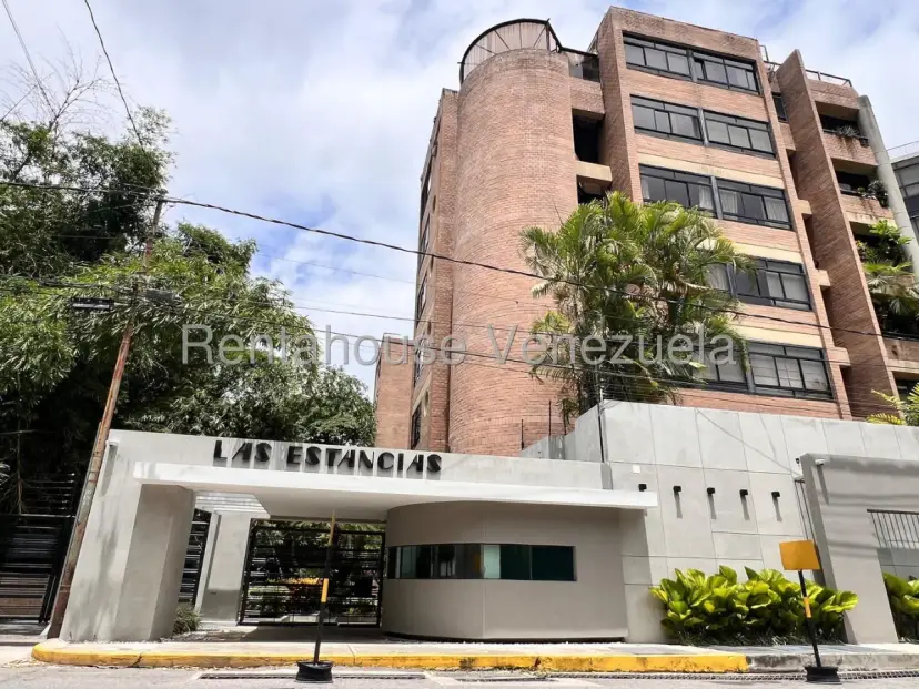 Apartamento en Los Palos Grandes, CR, MLS 27-1028.