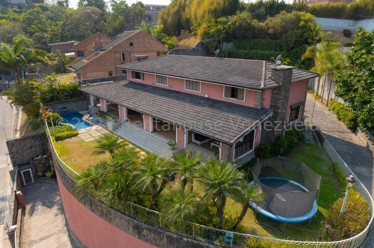 Casa en La Lagunita Country Club, CR, MLS 24-22150.