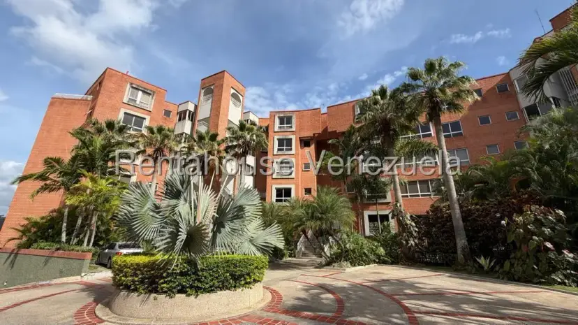 Apartamento en alquiler en Colinas de Valle Arriba, CR, MLS 27-183.