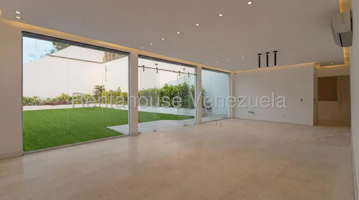 Casa en venta en Prados del Este, CR, MLS 26-17841. - 2