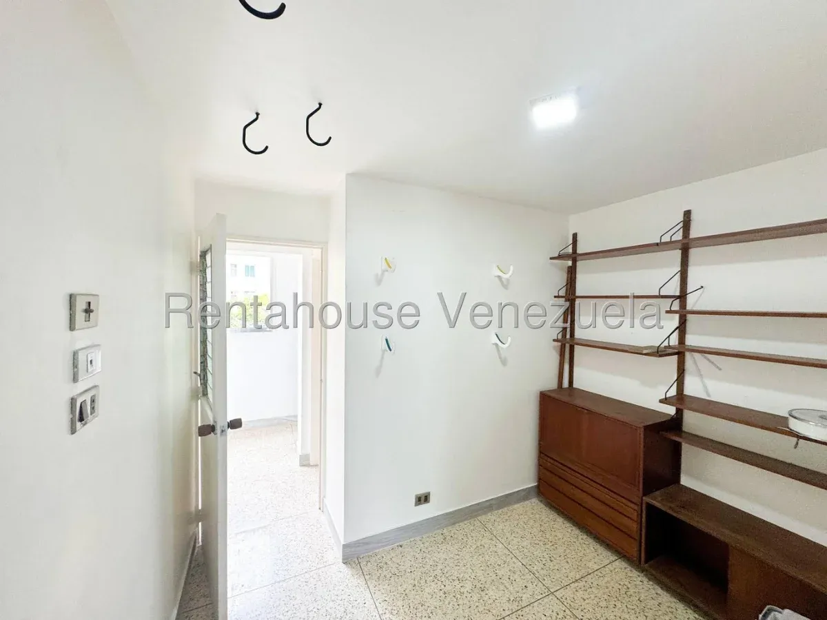 Apartamento en Colinas de Bello Monte, CR, MLS 27-1601. - 12