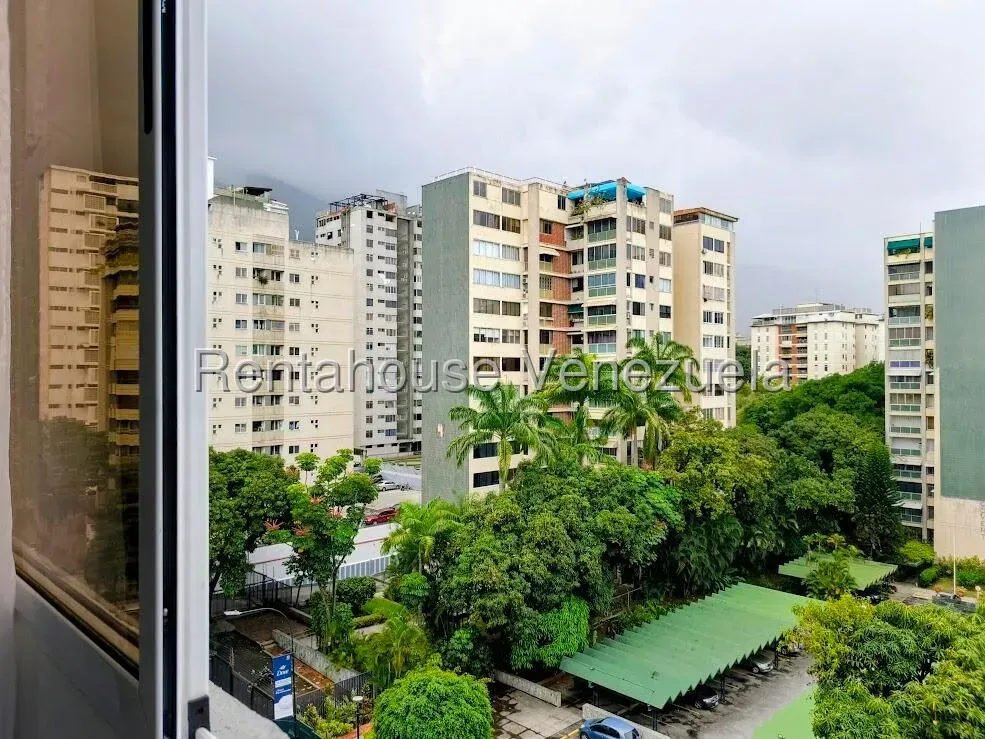 Apartamento en Los Palos Grandes, CR, MLS 27-1783. - 18