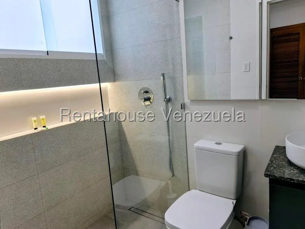 Apartamento en Los Palos Grandes, CR, MLS 27-1783. - 19