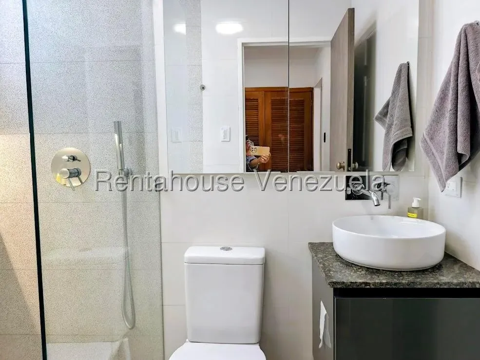 Apartamento en Los Palos Grandes, CR, MLS 27-1783. - 20