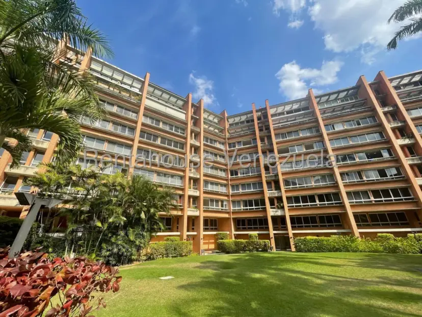 Apartamento en Los Chorros, CR, MLS 27-1786.