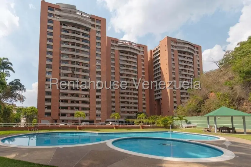 Apartamento en Colinas de los Chaguaramos, CR, MLS 27-1784.