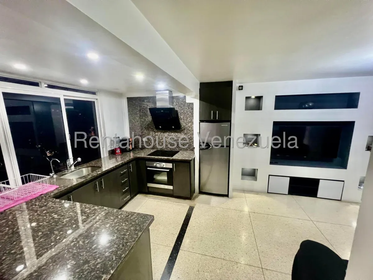 Apartamento en Las Mercedes, CR, MLS 27-2003. - 10