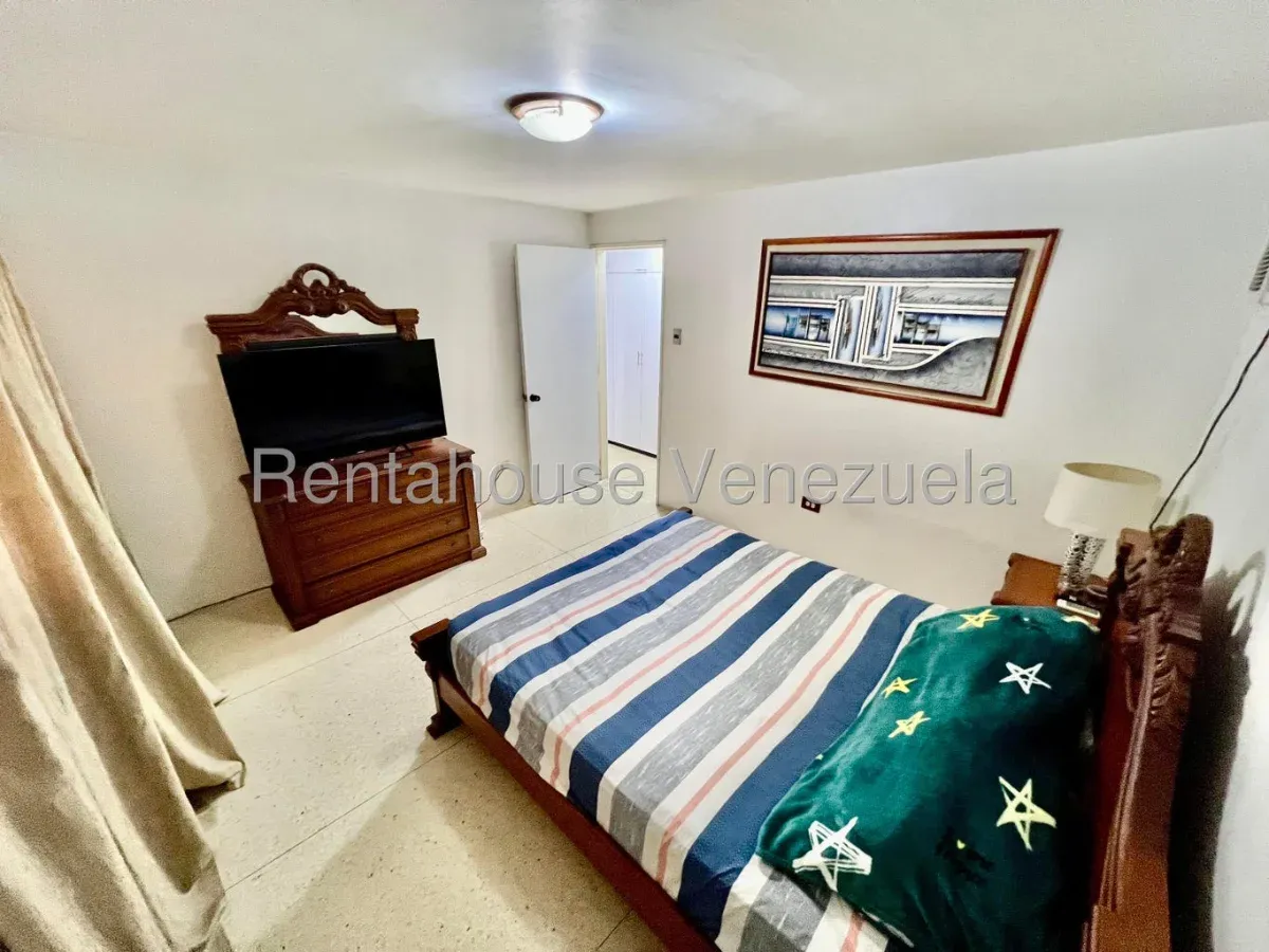 Apartamento en Las Mercedes, CR, MLS 27-2003. - 15