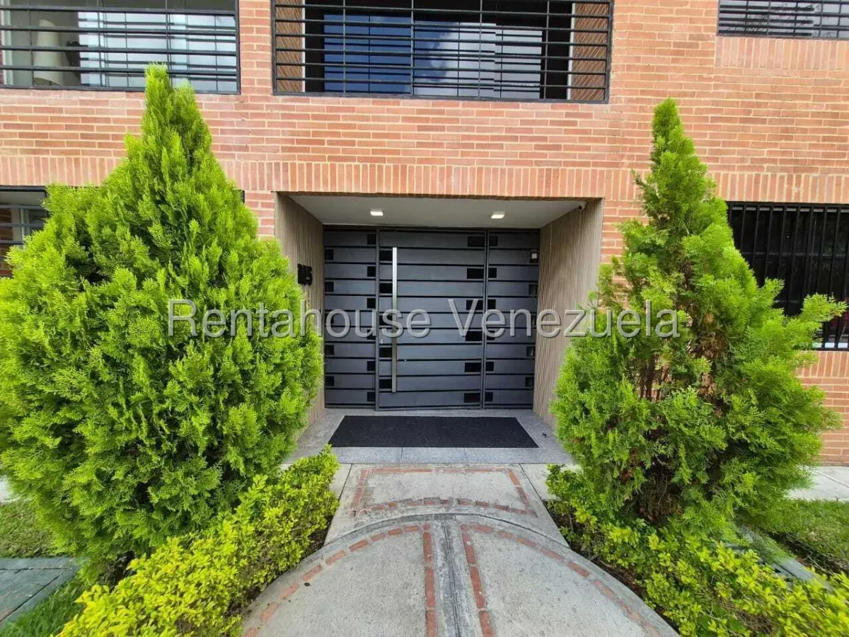 Apartamento en Colinas de la tahona, CR, MLS 27-1417. - 2