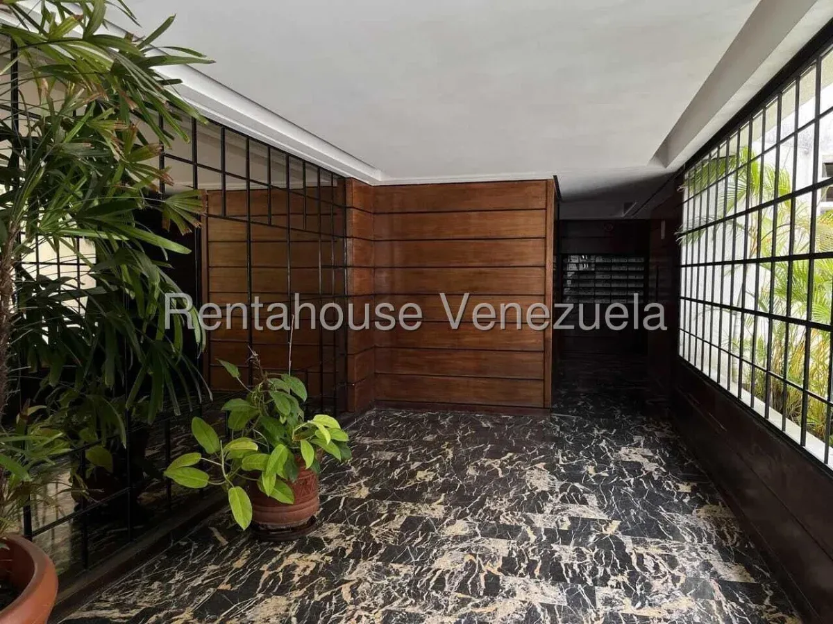 Apartamento en La Campiña, CR, MLS 27-1788. - 2