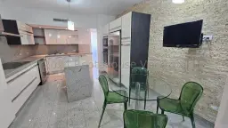 View 10