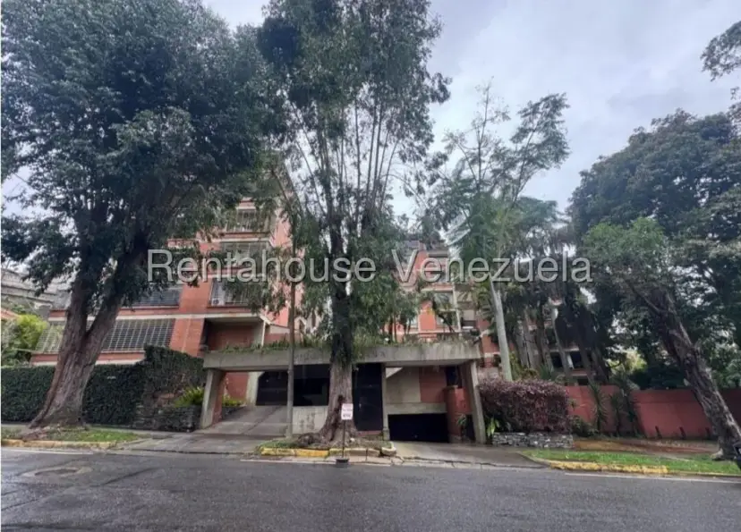 Apartamento en La Boyera, CR, MLS 27-2147.