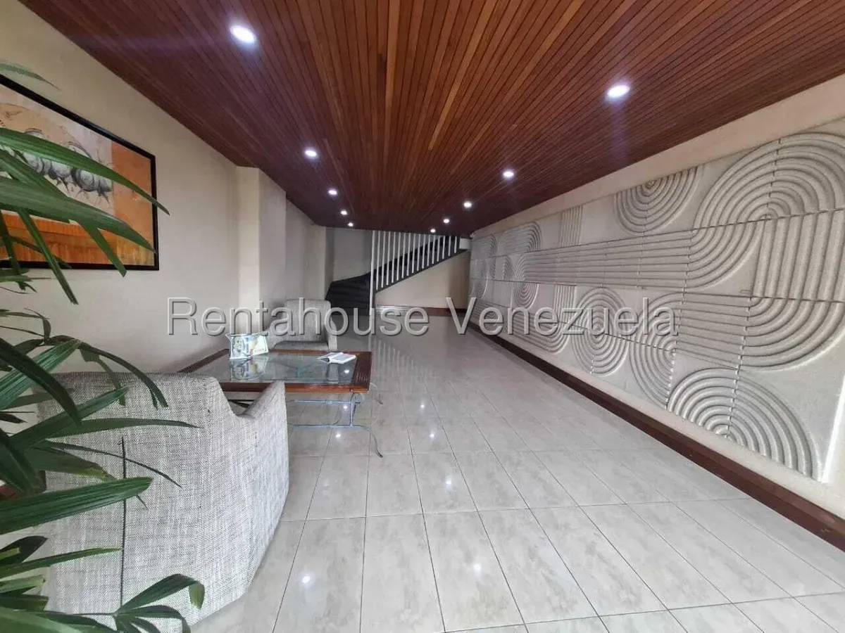 Apartamento en Colinas de Bello Monte, CR, MLS 27-2153. - 2