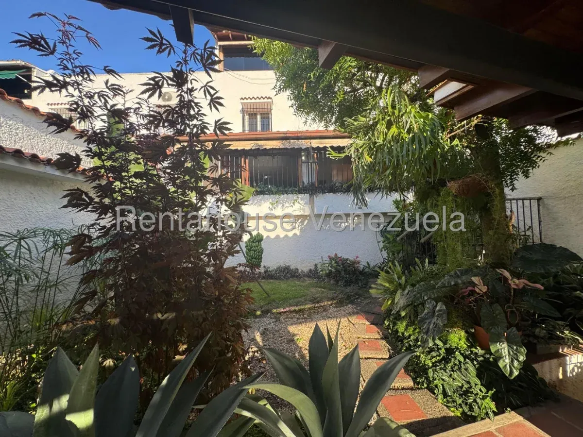 Casa en Colinas de la California, CR, MLS 26-5174. - 11