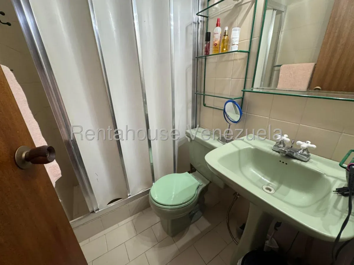 Casa en Colinas de la California, CR, MLS 26-5174. - 16