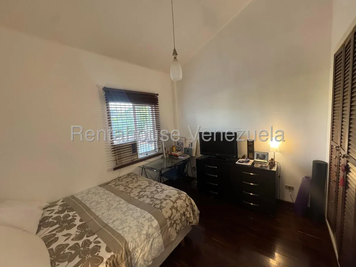 Casa en Colinas de la California, CR, MLS 26-5174. - 17