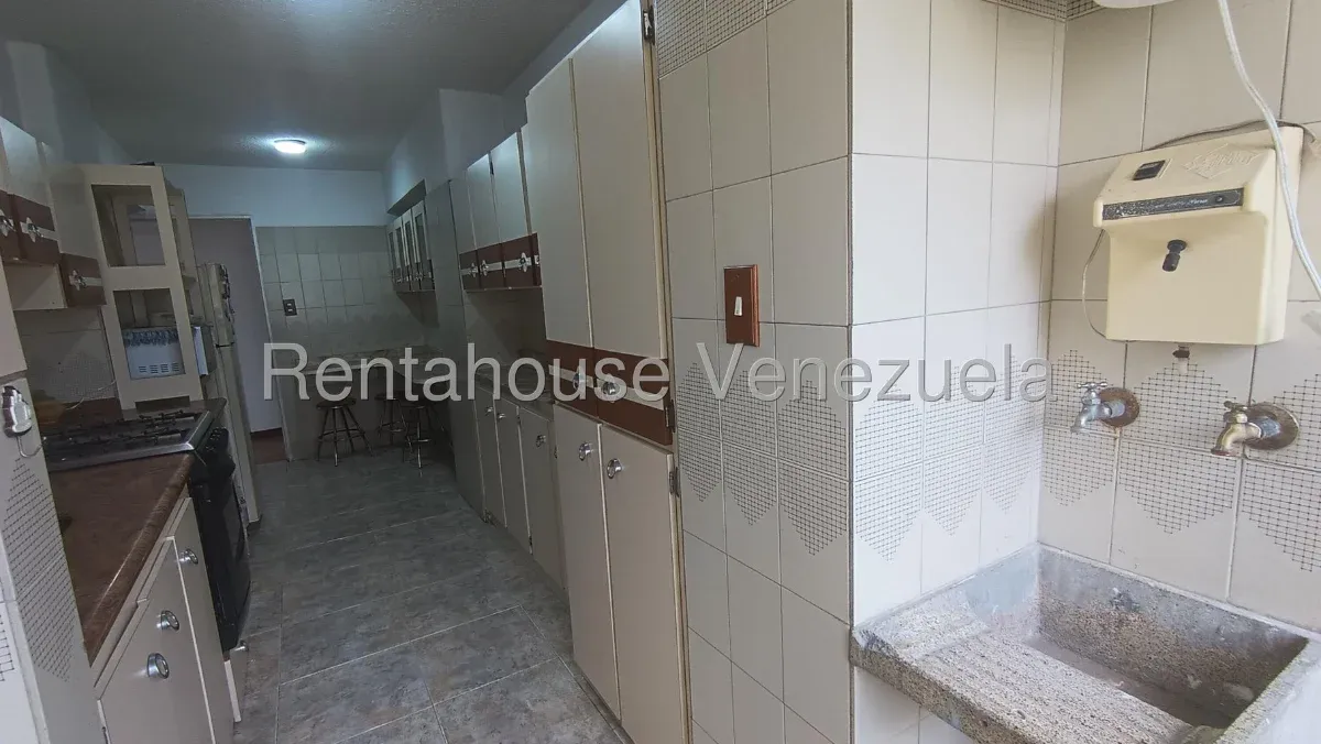 Apartamento en La Urbina, CR, MLS 27-2307. - 10