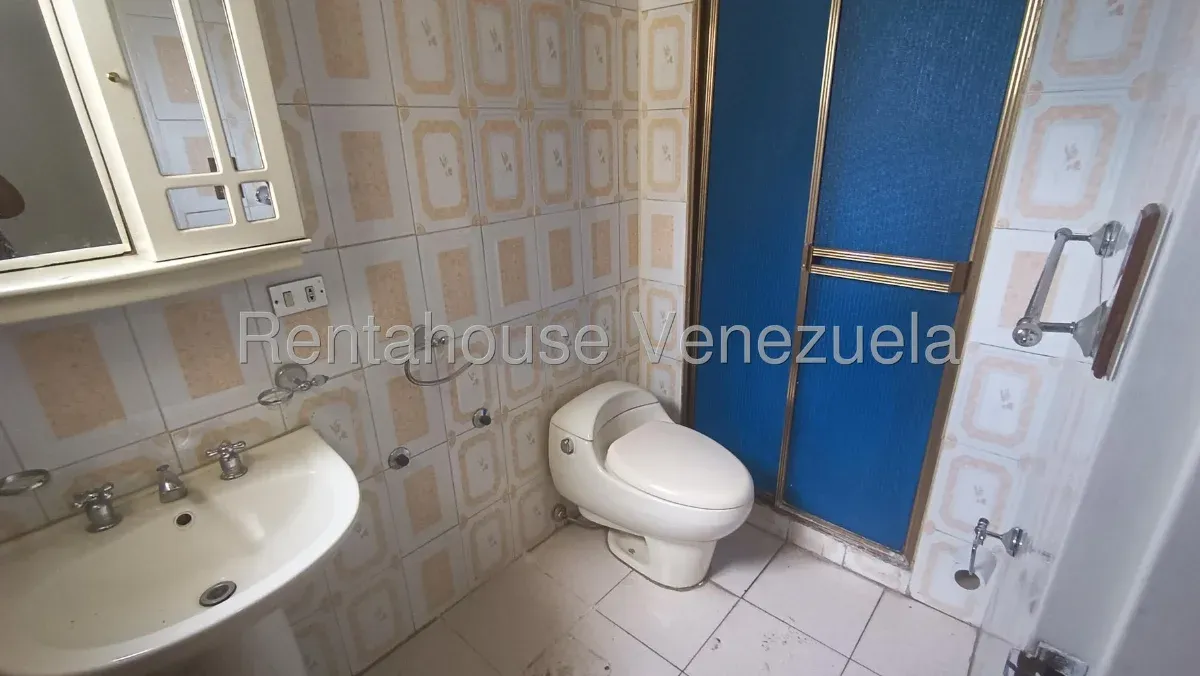 Apartamento en La Urbina, CR, MLS 27-2307. - 14