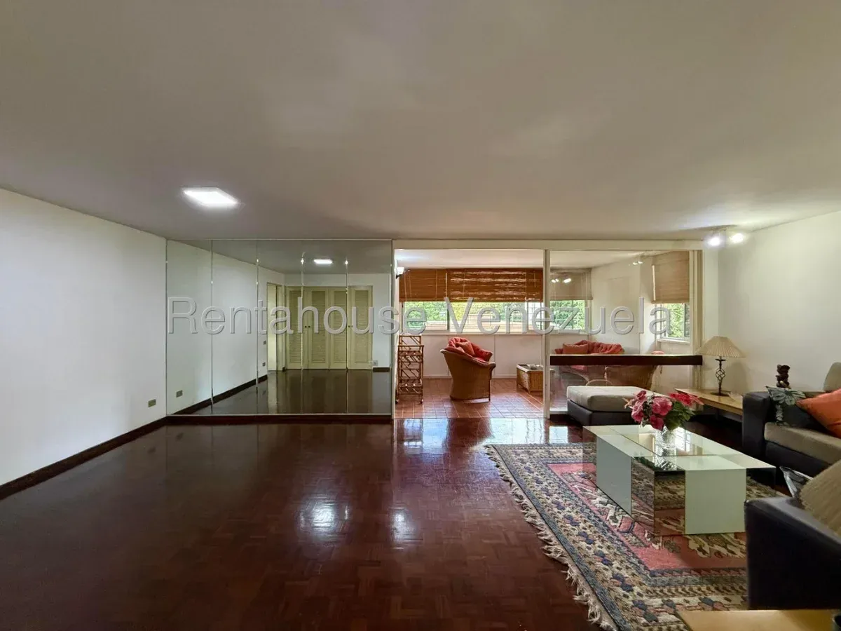 Apartamento en San Román, CR, MLS 27-3112. - 2