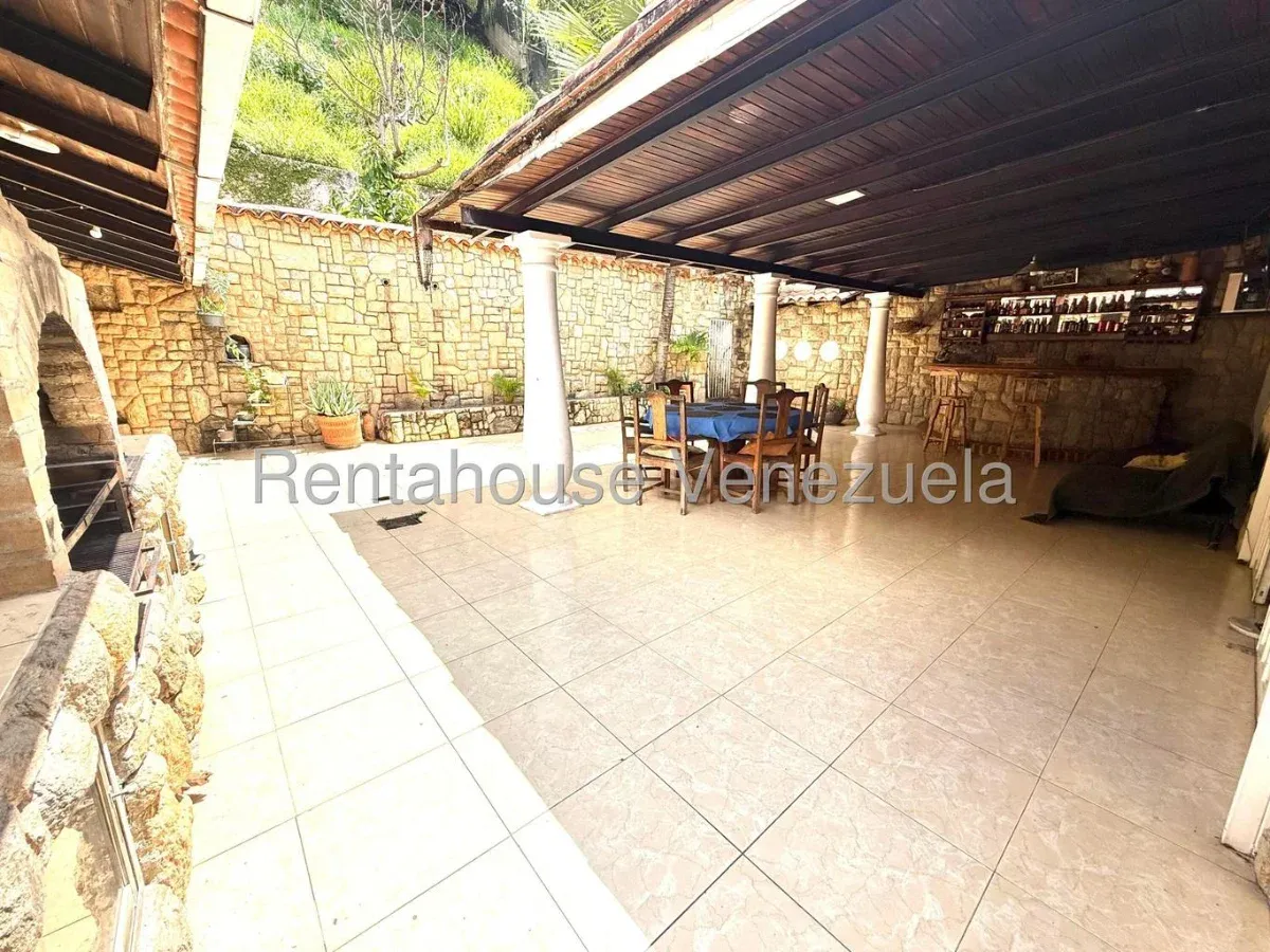 CASA EN EL CAFETAL, CR. - 11