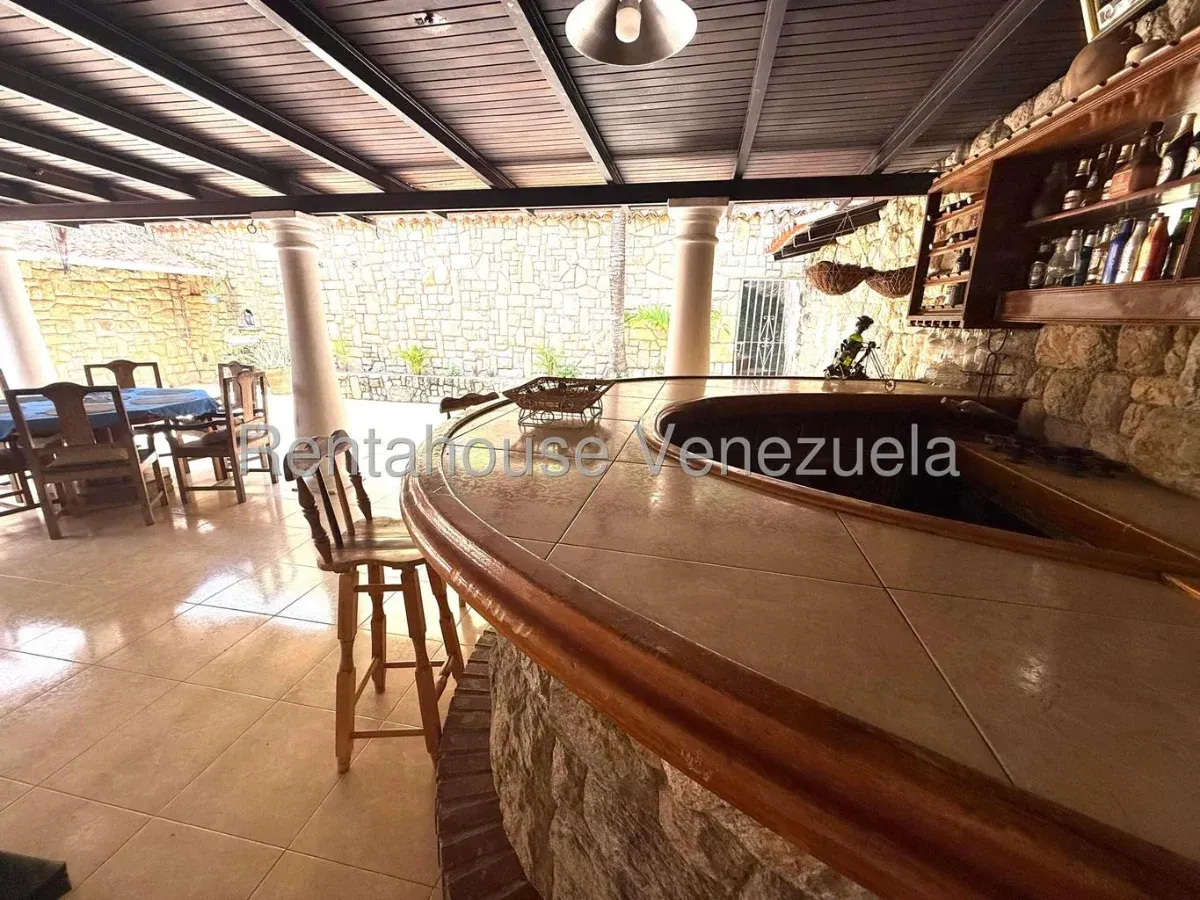 CASA EN EL CAFETAL, CR. - 12