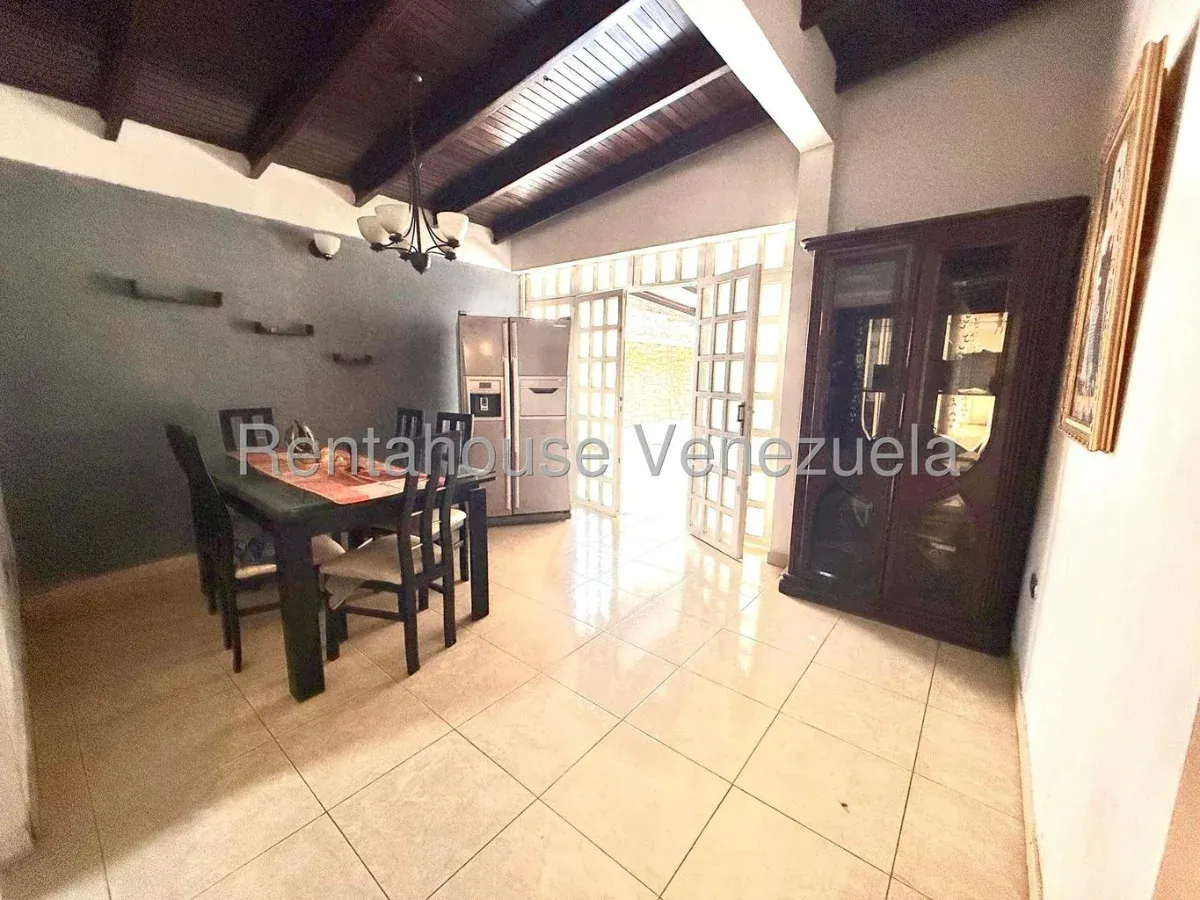 CASA EN EL CAFETAL, CR. - 16
