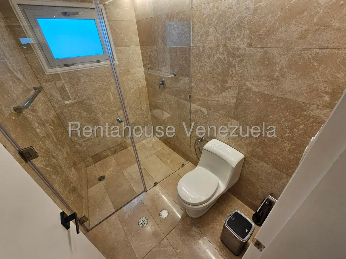 Apartamento en Campo Alegre, CR. - 12