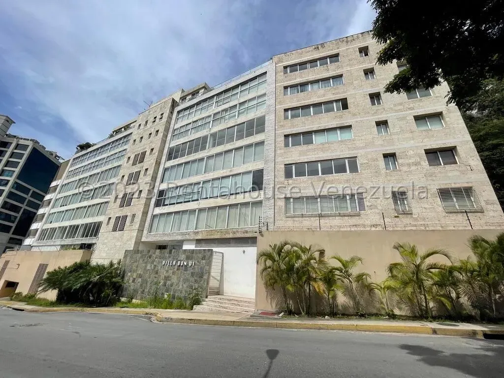 Apartamento en Las Mercedes, CR, #27-5175.