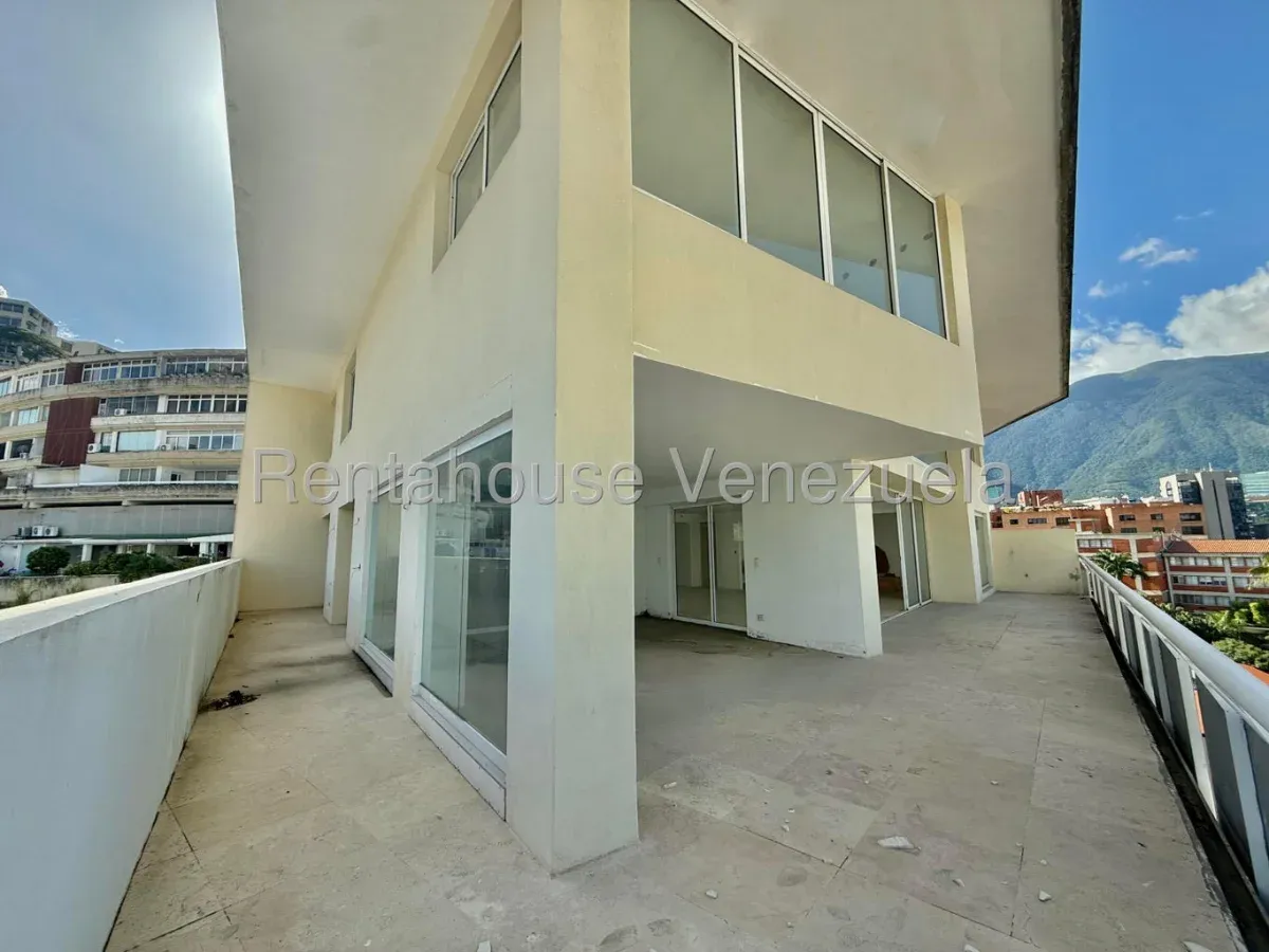Apartamento en Las Mercedes, CR, #27-5175. - 5