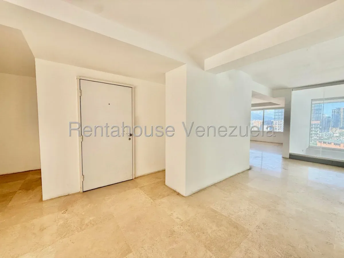 Apartamento en Las Mercedes, CR, #27-5175. - 17