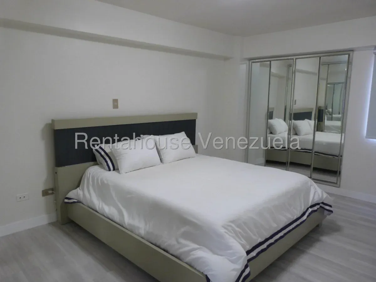 Apartamento en Los Dos Caminos, CR, # 26-20330. - 19