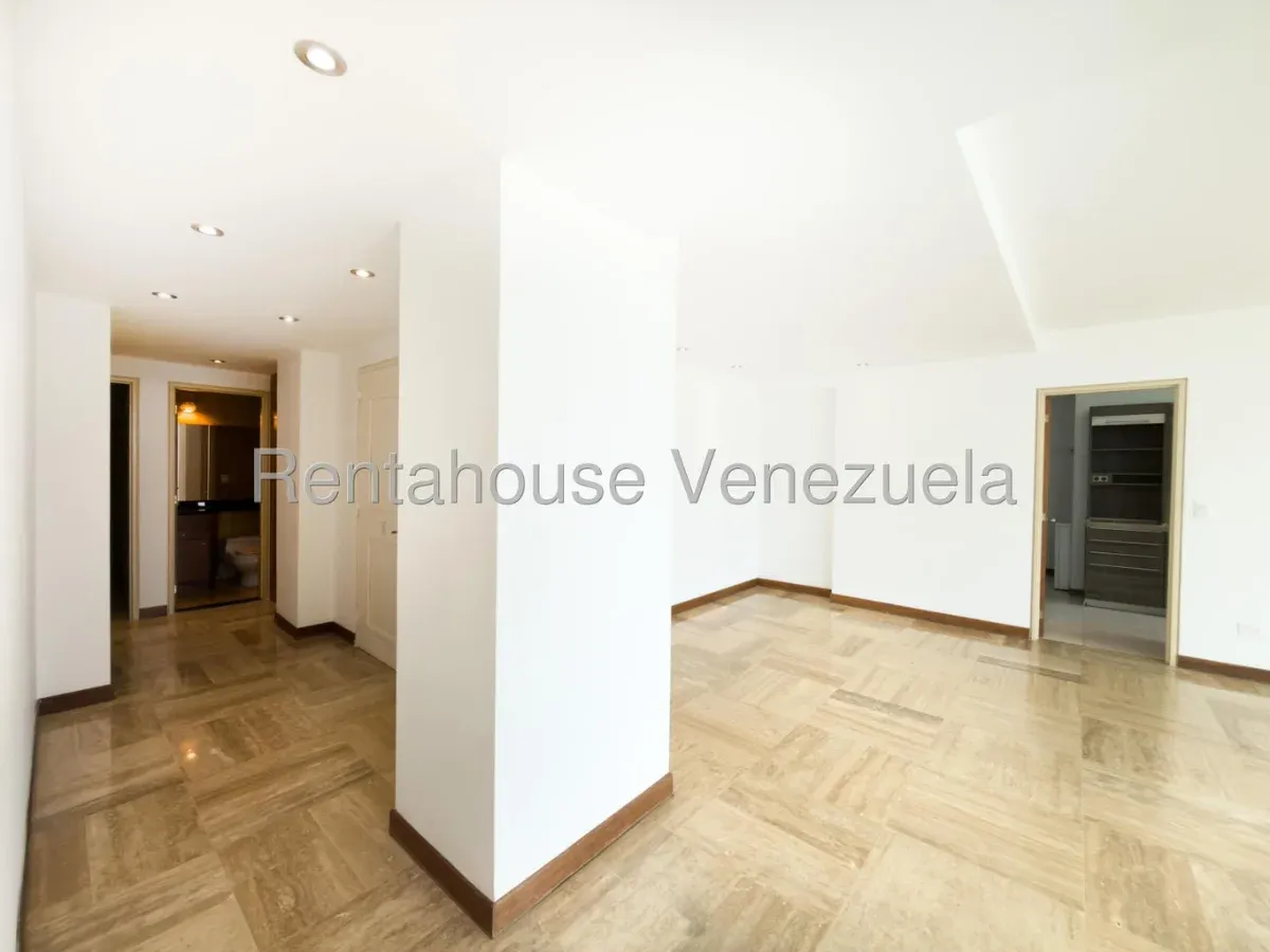 Apartamento en Lomas de Las Mercedes, CR, #26-20889. - 10