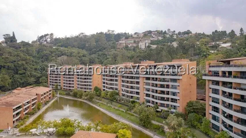 Apartamento en la Lagunita Country Club, CR, # 26-20957.