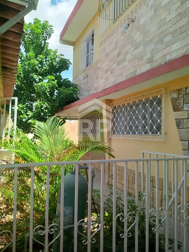 CRC-032 Casa en Venta en Avenida Moran, Barquisimeto