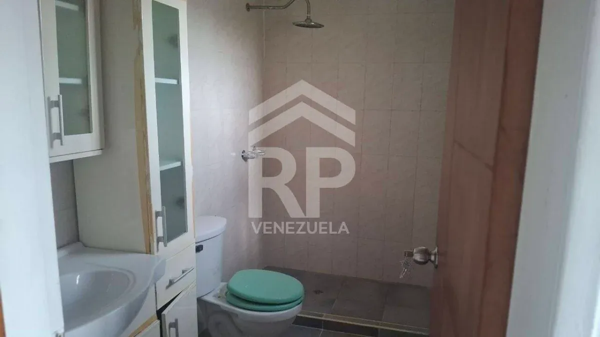  CRC-031 TownHouse en Venta en Residencia Los Chaguaramos, Acarigua - 8