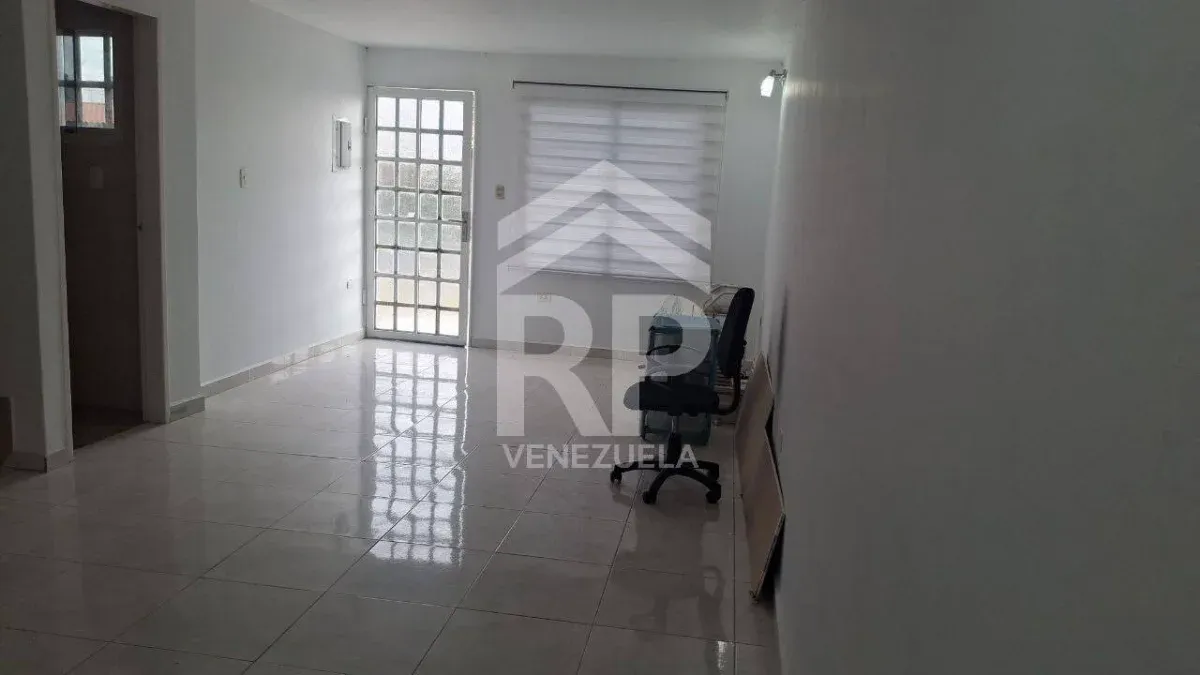  CRC-031 TownHouse en Venta en Residencia Los Chaguaramos, Acarigua - 14