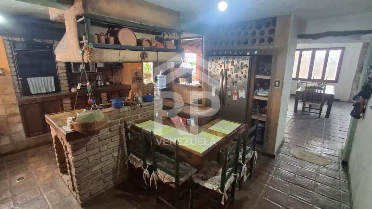 CRC-039 Casa en Venta en Exclusiva Zona del Este, Barquisimeto - 4