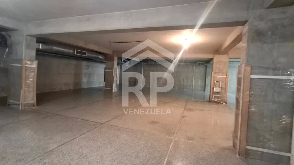  CRL-023 Local en Venta en el CC Dalfa, Barquisimeto Edo Lara - 3
