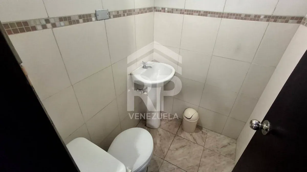CRL-024 Oficinas en Alquiler en el Centro Oeste de Barquisimeto, Lara - 12
