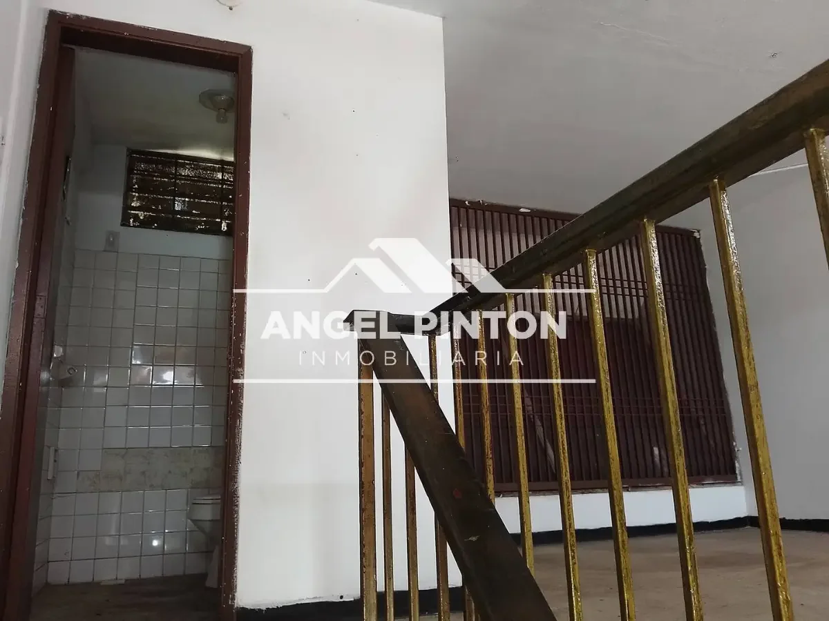 API 9475 LOCAL COMERCIAL AV BELLA VISTA. C.C. LEUNSA. $ 340 Johnny Graterol - 2