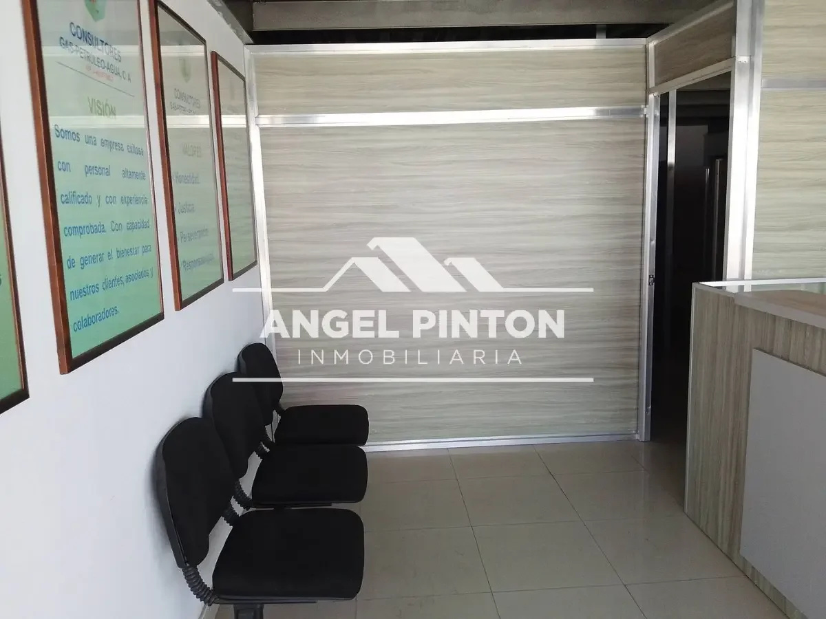 API 9473 LOCAL COMERCIAL ALQUILER AV BELLA VISTA MARACAIBO VENEZUELA $ 350. Johnny Graterol - 8