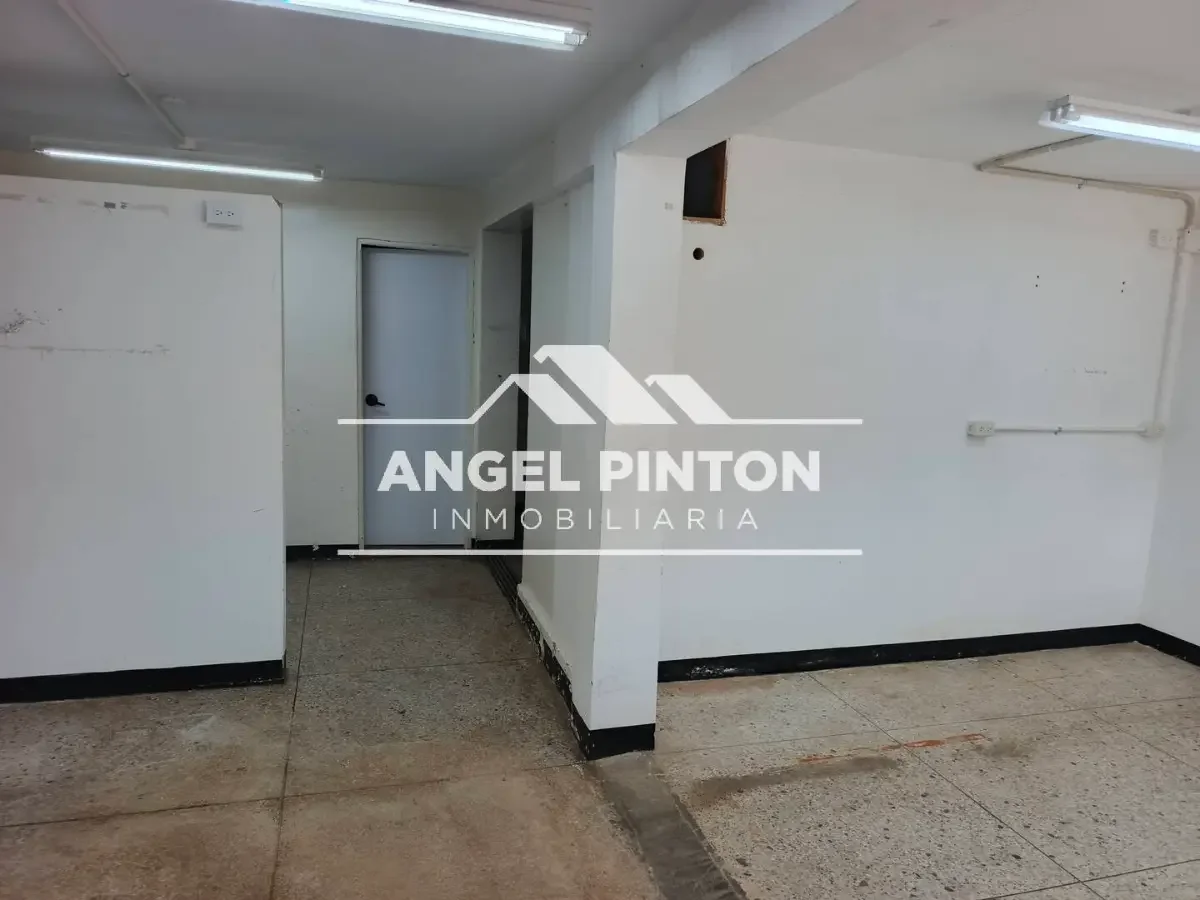 API 9469 LOCAL COMERCIAL ALQUILER SAN FRANCISCO VENEZUELA  $ 400 Johnny Graterol  - 3