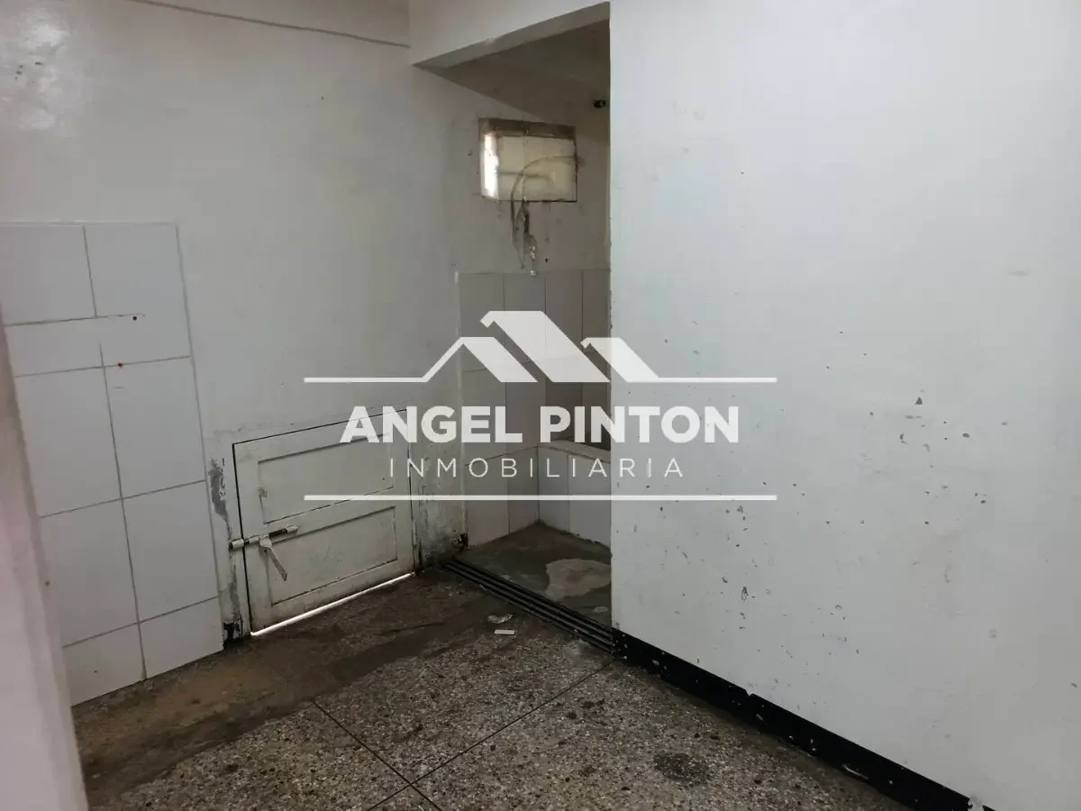 API 9469 LOCAL COMERCIAL ALQUILER SAN FRANCISCO VENEZUELA  $ 400 Johnny Graterol  - 4