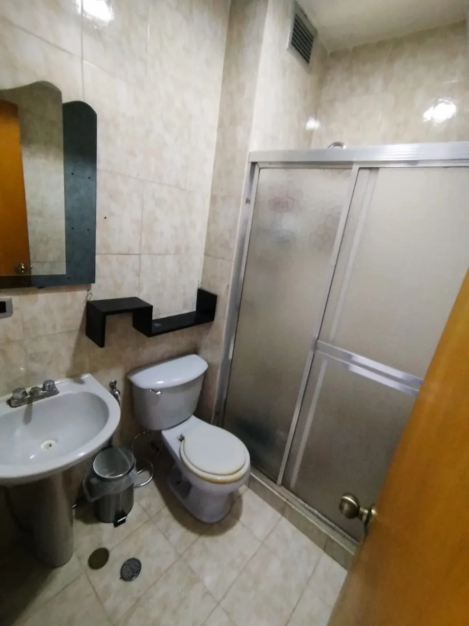Venta Apartamento en Residencia White Point Maracay - 7