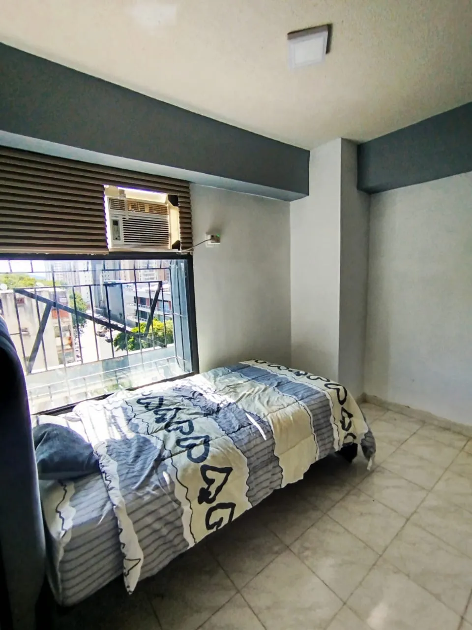 Venta Apartamento en Residencia White Point Maracay - 11
